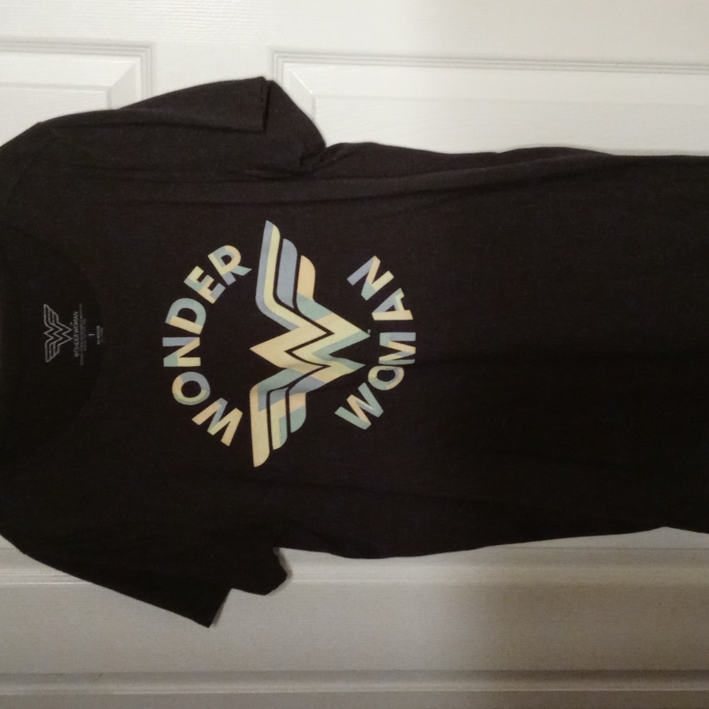 Torrid Wonder Woman Size 1 shirt